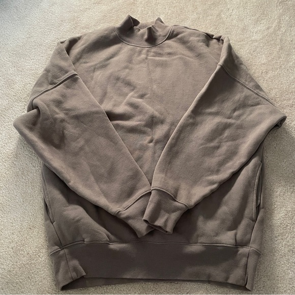 ARITZIA TNA Cozy Fleece Boyfriend Mock Sweatshirt IN taupe size 1 - Picture 1 of 8